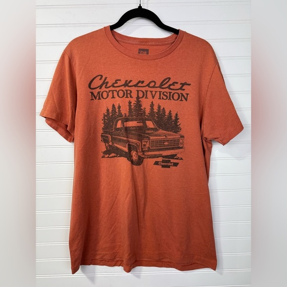 Other - Chevrolet Motor Division faded orange & black graphic tshirt. Size M